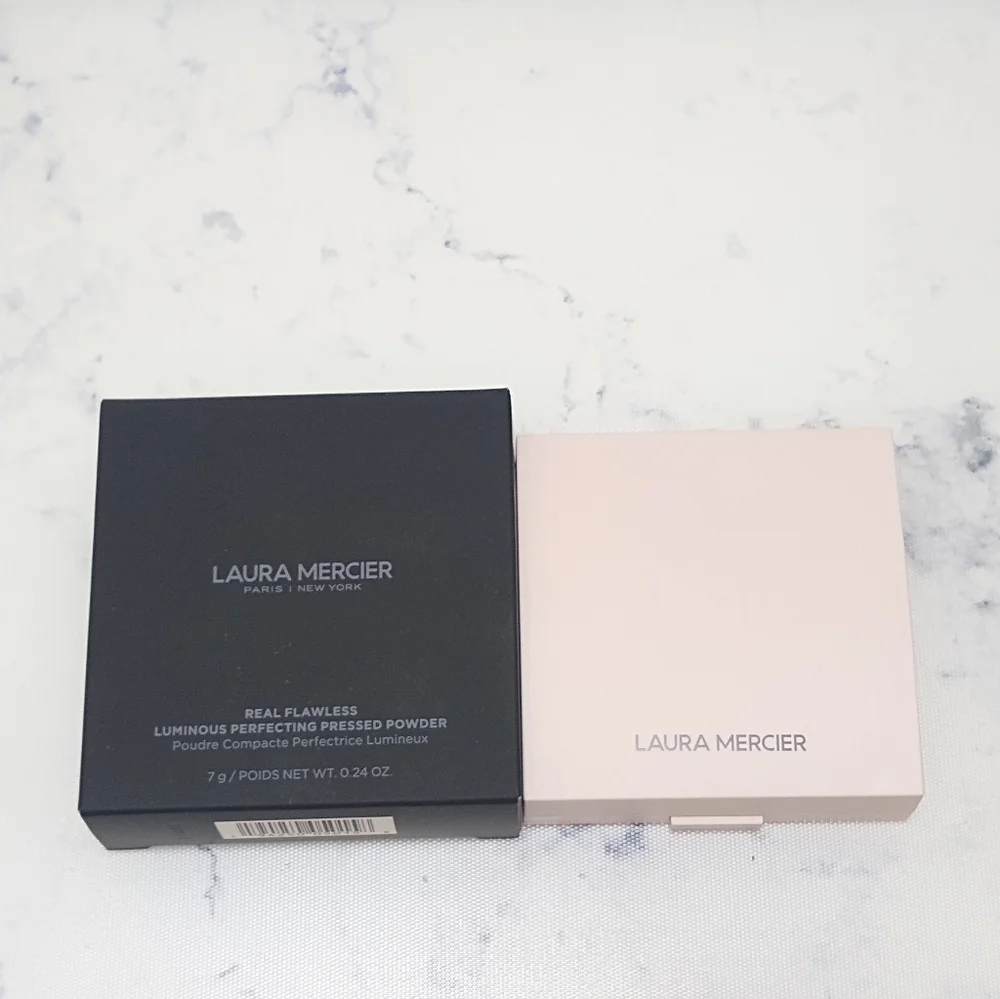 Laura Mercier Real Flawless Luminous Perfecting Pressed Powder Translucent